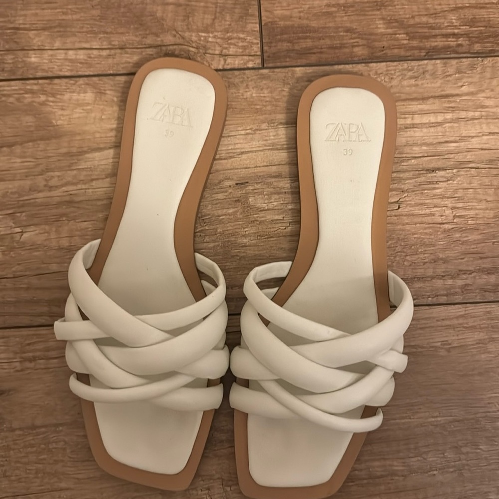 Zara sandals size 9